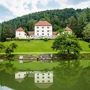 Grad Strmol Cerklje na Gorenjskem